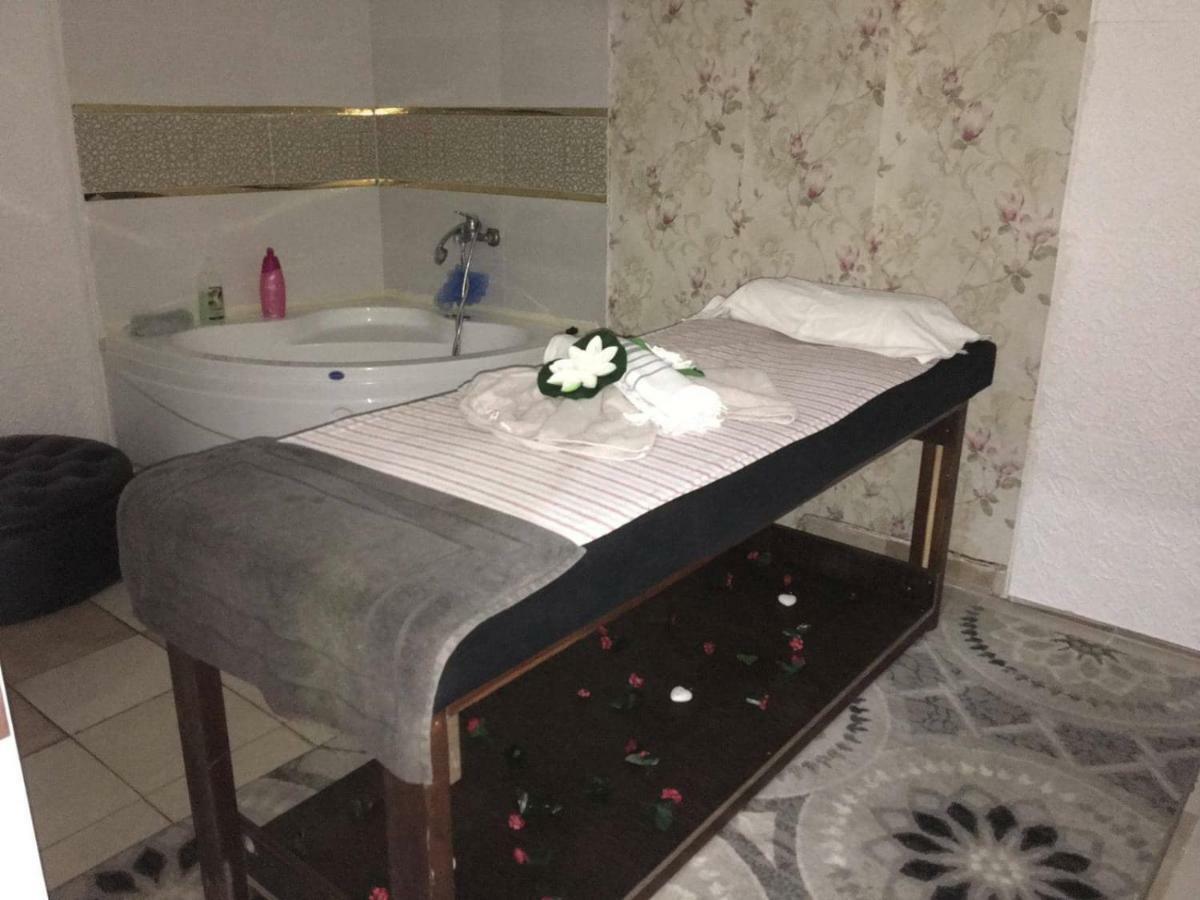 Ikarus Hotel 3*